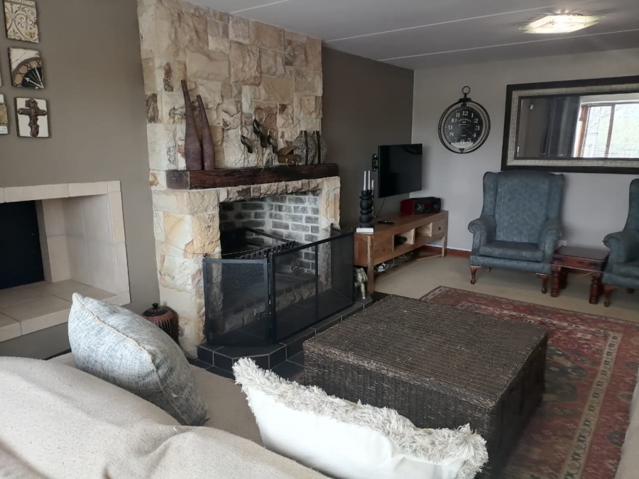 4 Bedroom Property for Sale in Rome Glen Western Cape